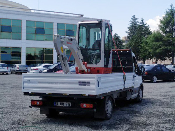 MİNİ EKSKAVATÖR 4
